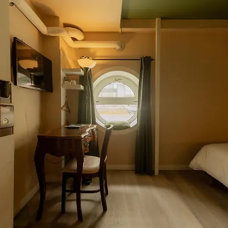 Floats By H2otel 3*