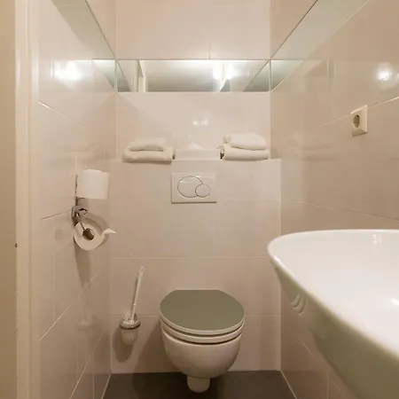 Floats By H2otel 3*