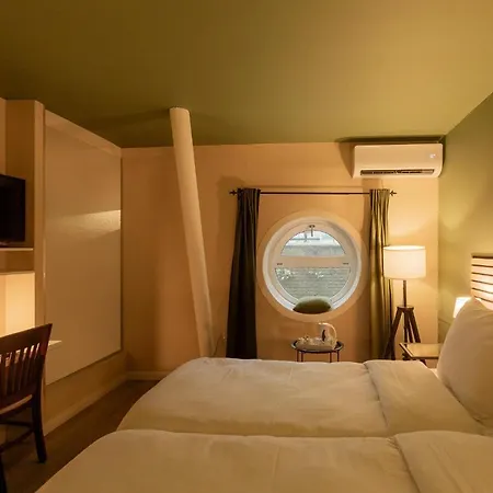 Floats By H2otel 3*